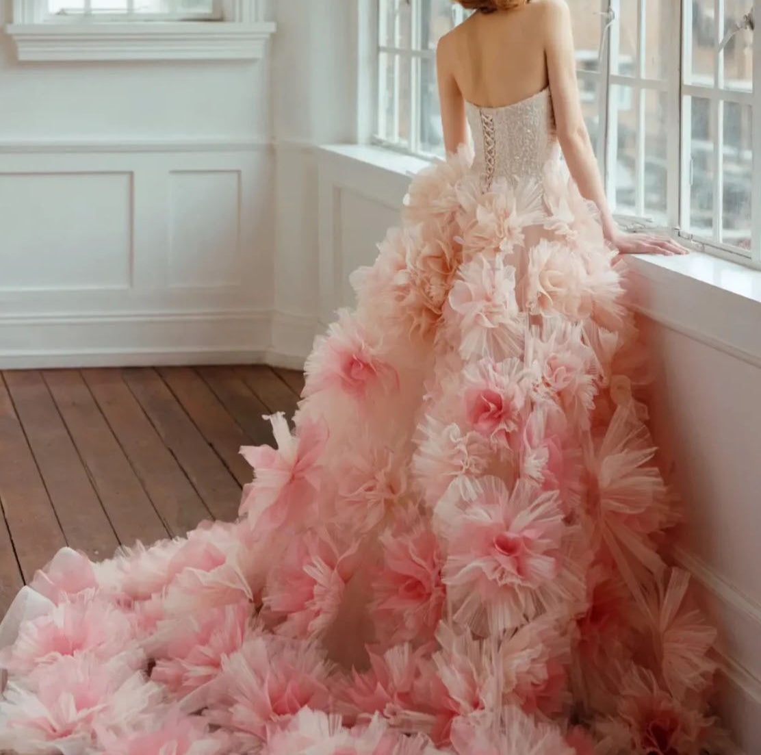 Stylish Big Handmade Flowers Colorful Puffy Bridal Wedding Dress Chic Photo Shooting Gown