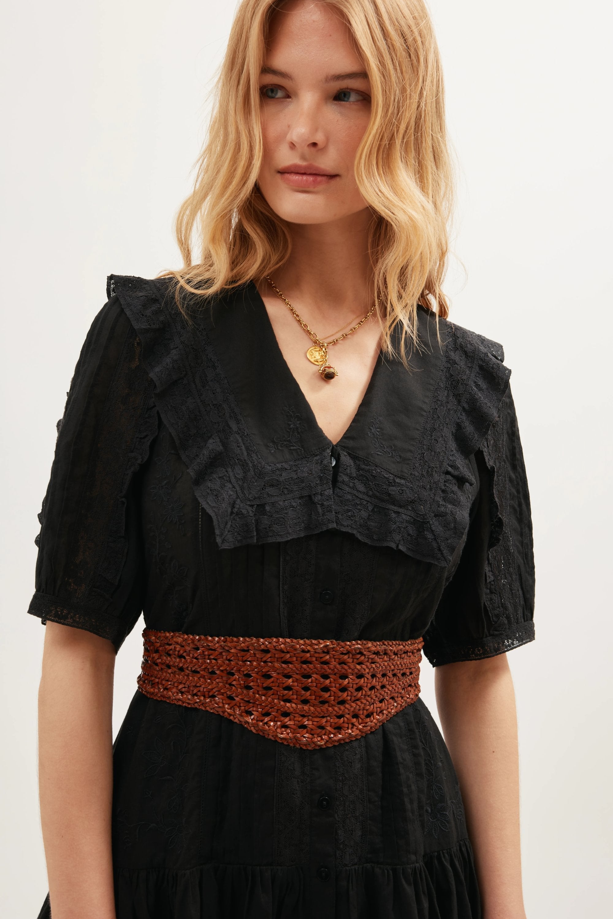 Dove  -  Pansy Embroidery Black