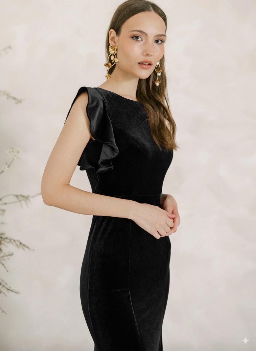 Cecelia Velvet Bridesmaid Dress in Black