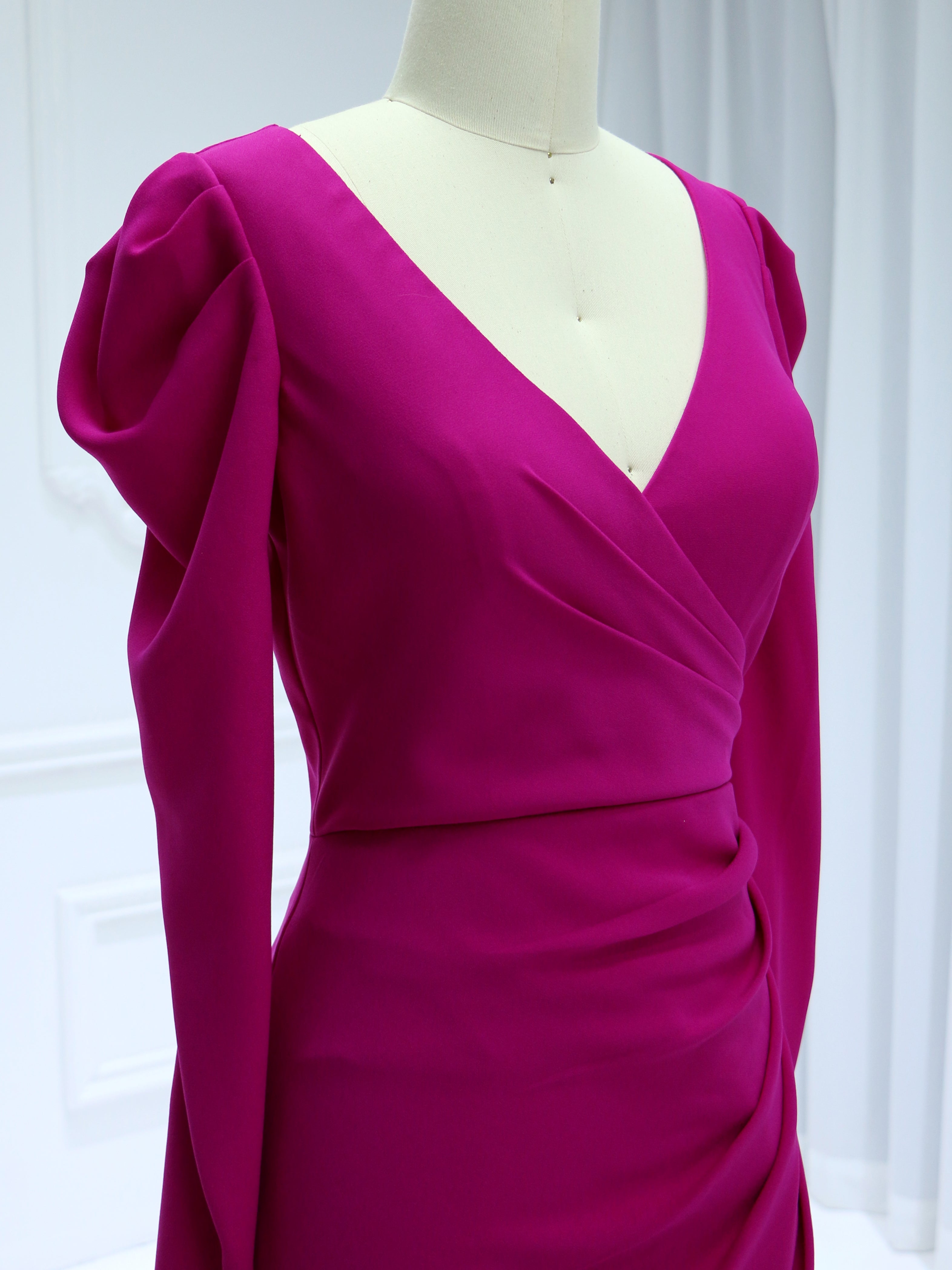 Slim Fit V Neck Magenta Satin Prom Dresses High Split YE2526