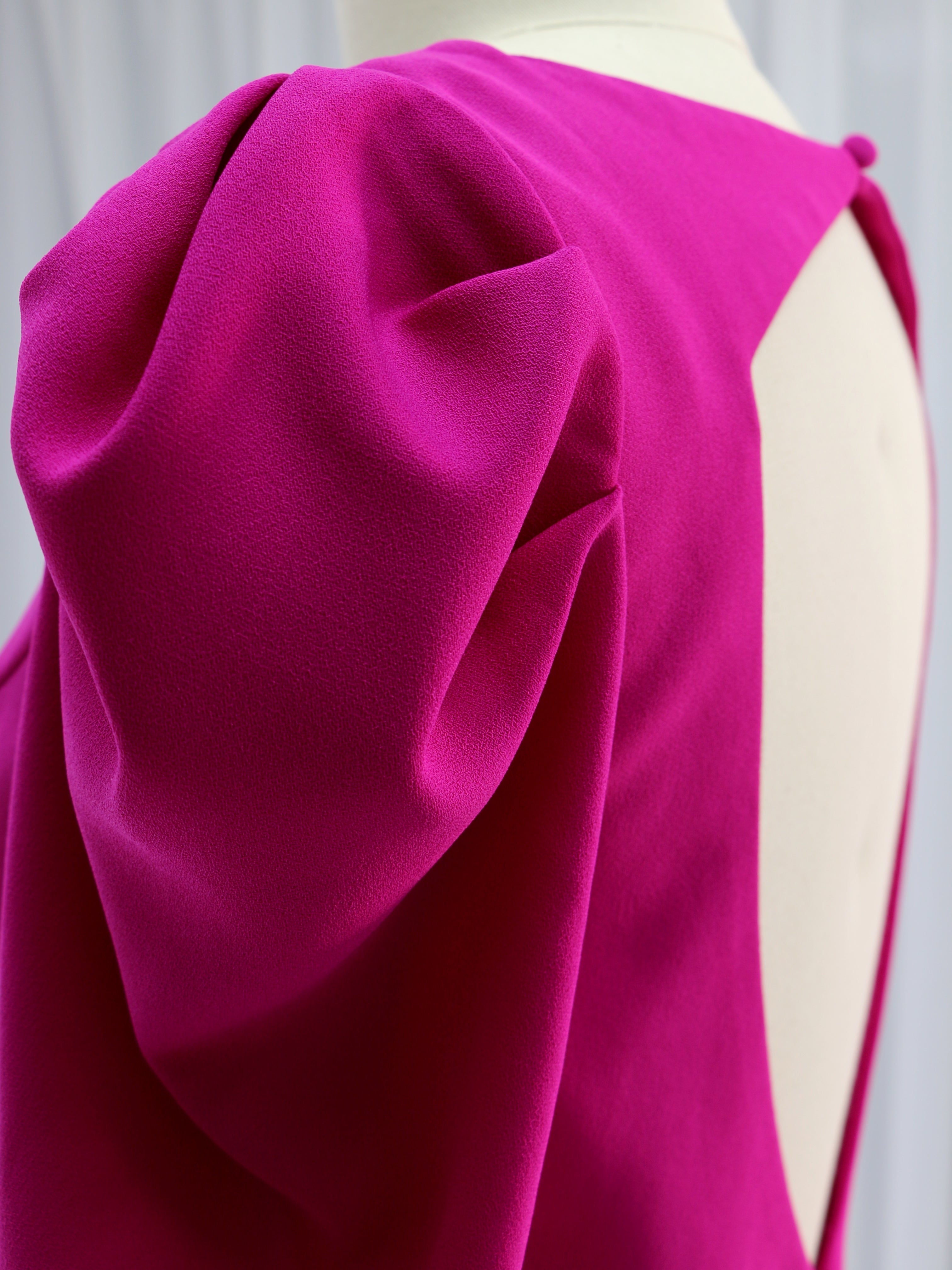 Slim Fit V Neck Magenta Satin Prom Dresses High Split YE2526