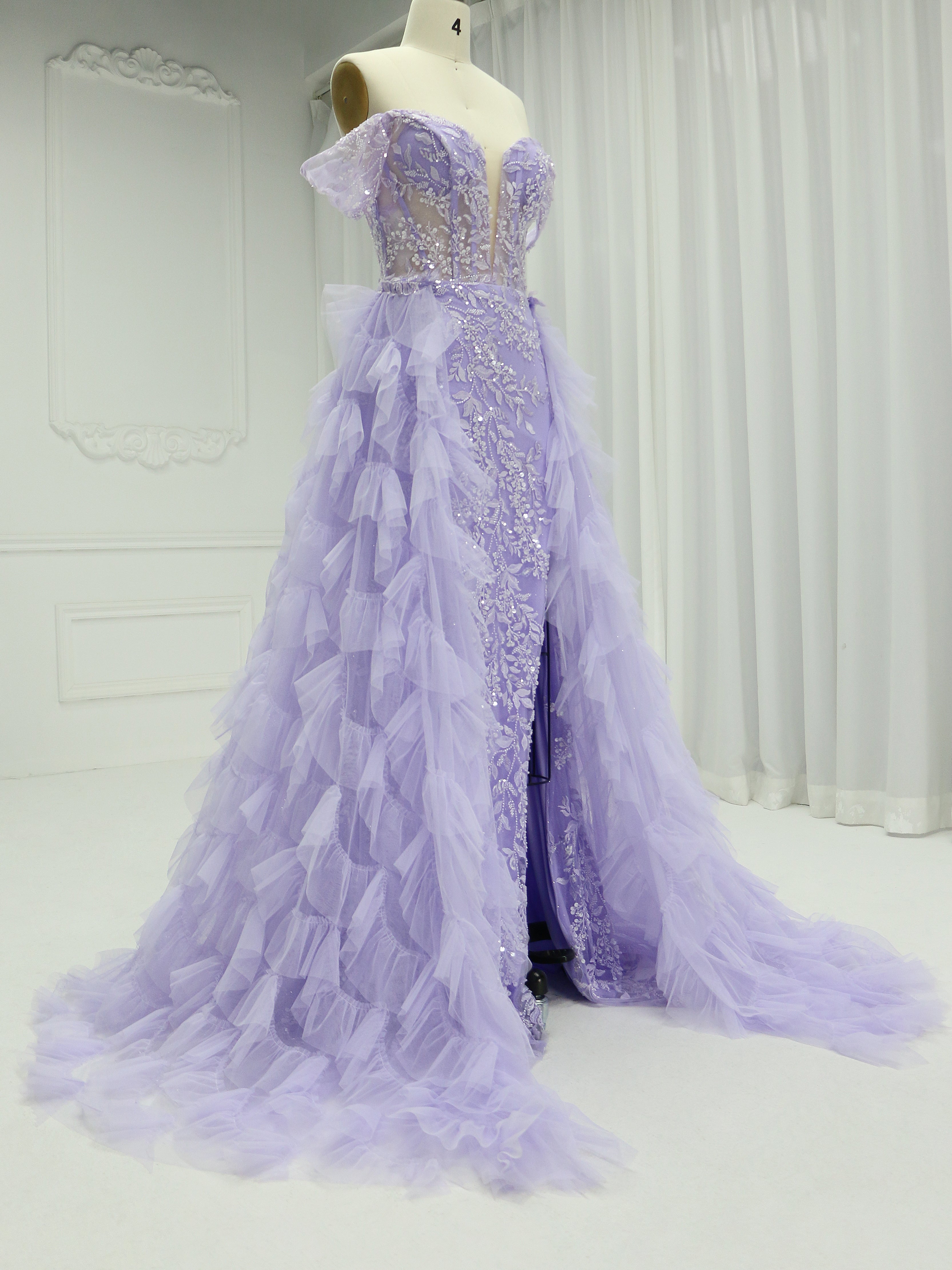 Elegant Off The Shoulder Embroidery Lace tulle Lilac Prom Gown with Detachable Train YE2540